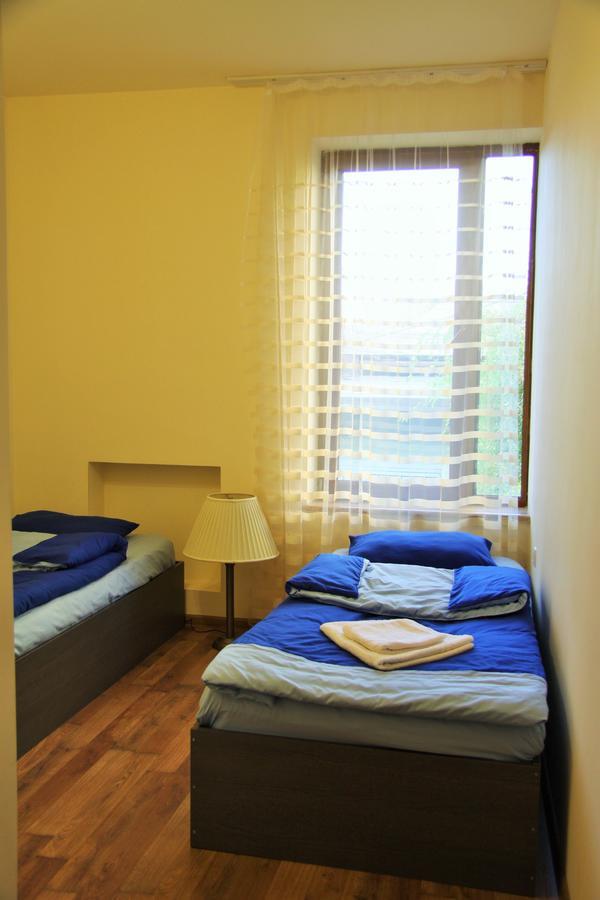 Shat Lav Hostel เยเรวาน ภายนอก รูปภาพ